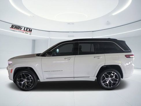 New 2025 Jeep Grand Cherokee Summit AWD/4WD image 6