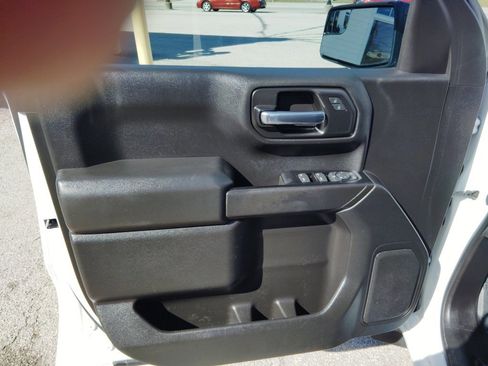 Used 2019 GMC Sierra 1500 4x4 Crew Cab w/ Convenience Package image 13