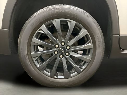 Used 2022 Chevrolet Traverse RS w/ LPO, "Hit The Road" Package AWD/4WD image 29