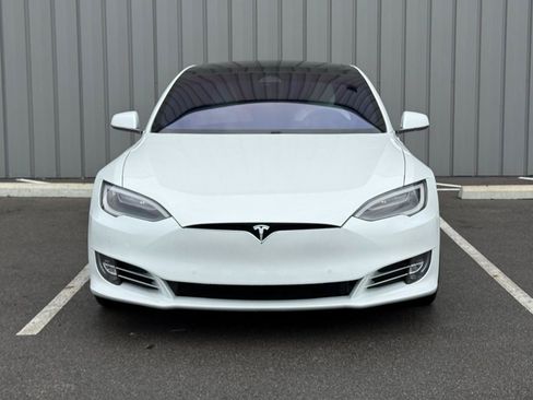 Used 2017 Tesla Model S P100D AWD/4WD image 2