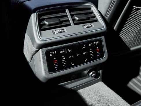 Used 2022 Audi RS 6 image 59