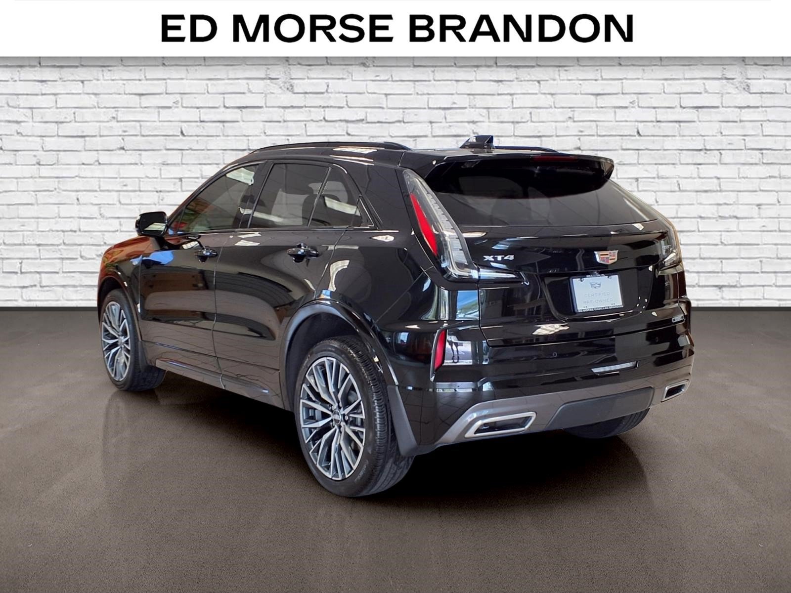 Certified 2025 Cadillac XT4 Sport FWD image 3