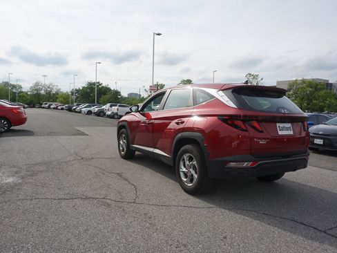 Used 2024 Hyundai Tucson SE AWD/4WD image 3