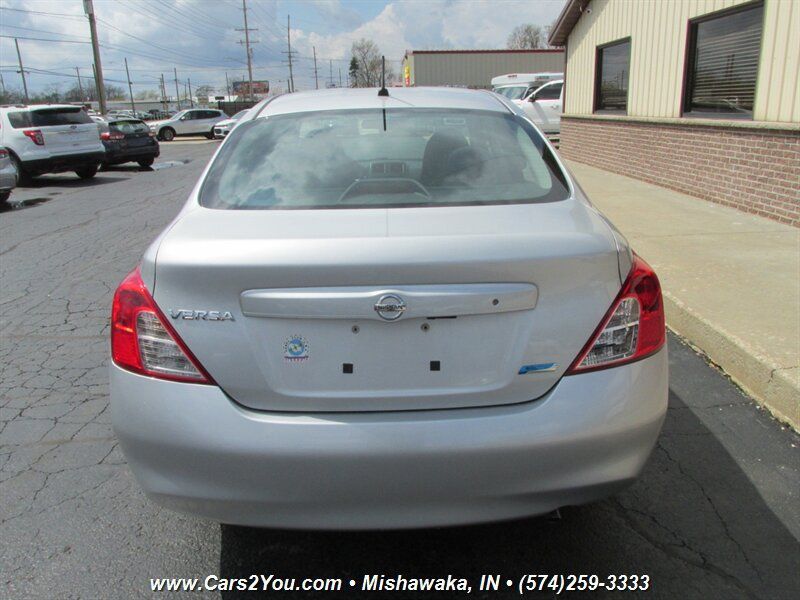 Used 2013 Nissan Versa S FWD image 4