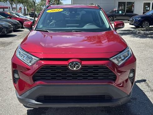 Used 2021 Toyota RAV4 XLE Premium FWD image 2