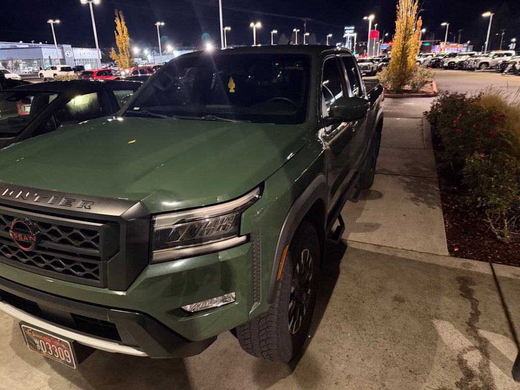 Used 2022 Nissan Frontier PRO-4X w/ Technology Package AWD/4WD image 2