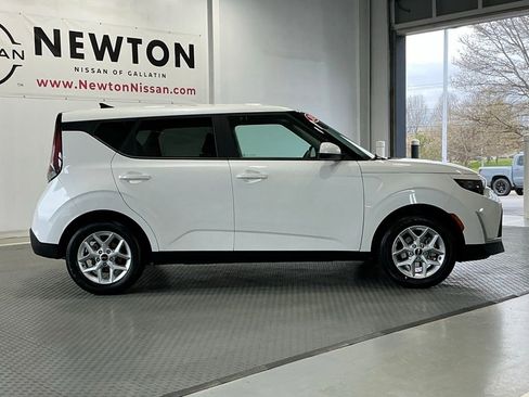 Used 2025 Kia Soul LX w/ LX Technology Package image 24