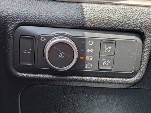 Used 2022 Ford Explorer Limited AWD/4WD image 30