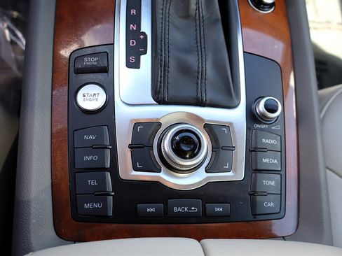 Used 2015 Audi Q7 TDI Premium Plus w/ Premium Plus Package AWD/4WD image 36