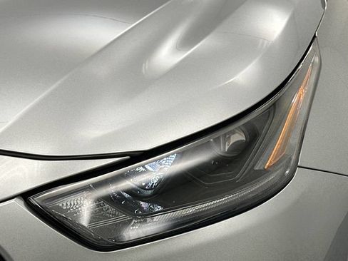 Used 2023 Toyota Highlander XSE AWD/4WD image 23
