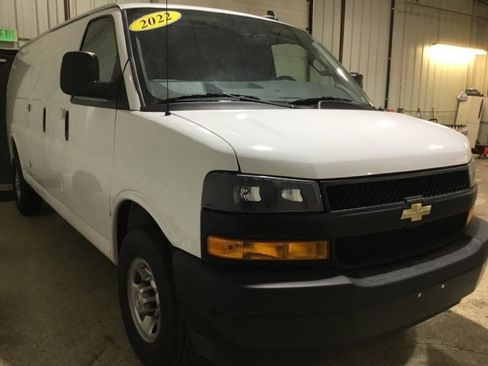 Used 2022 Chevrolet Express 2500 Extended w/ Driver Convenience Package image 4