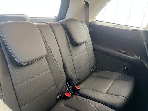 Used 2026 Mercedes-Benz GLS 450 4MATIC image 25