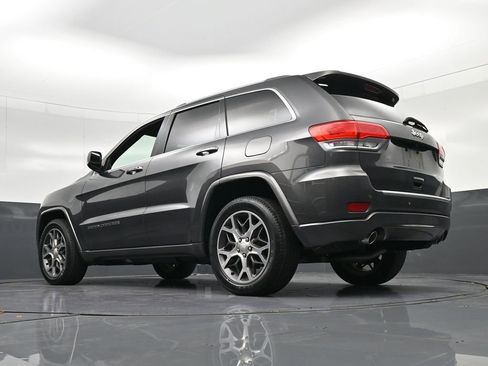 Used 2018 Jeep Grand Cherokee Limited RWD image 22