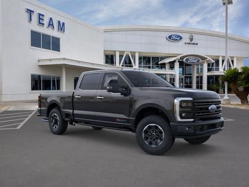 New 2026 Ford F350 Platinum w/ Tremor Off-Road Package AWD/4WD image 7