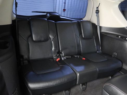 Used 2015 INFINITI QX80 Luxe w/ 22" Wheel Package image 16