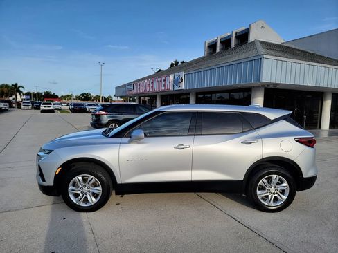 Used 2020 Chevrolet Blazer LT FWD image 2