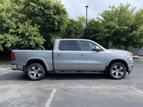 Used 2022 RAM 1500 Laramie AWD/4WD image 10