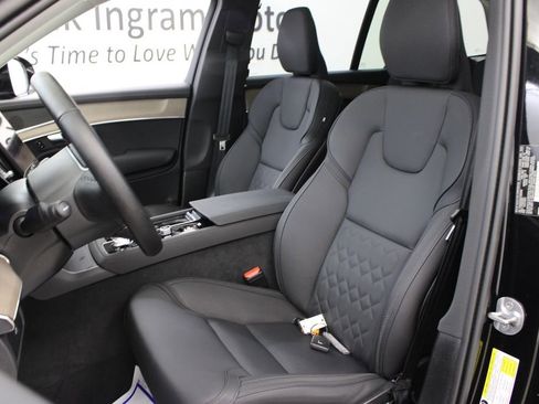 Certified 2025 Volvo XC90 B6 Plus image 14