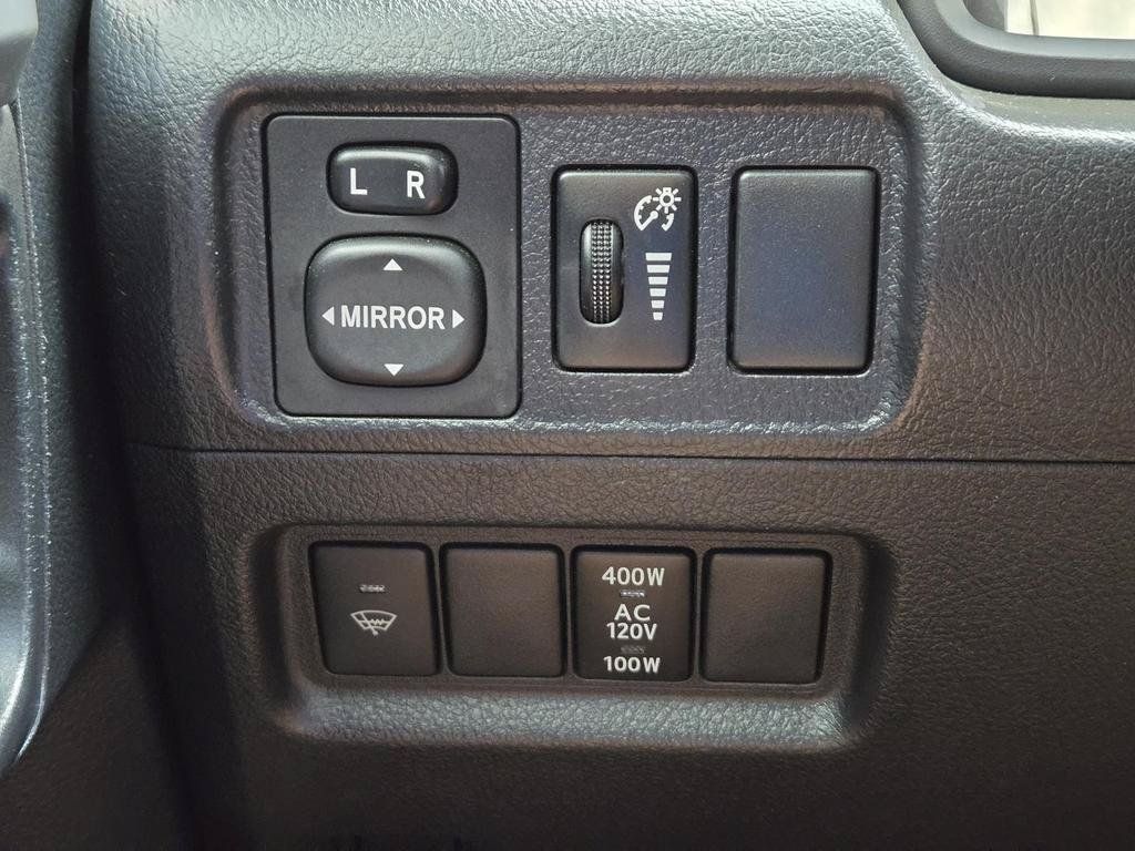 Used 2017 Toyota 4Runner SR5 Premium AWD/4WD image 19