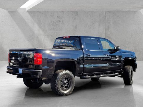 Used 2018 Chevrolet Silverado 1500 LT w/ All Star Edition image 4