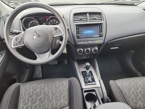 Used 2025 Mitsubishi Outlander Sport AWD image 13