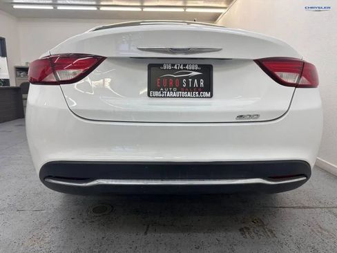 Used 2015 Chrysler 200 Limited image 8