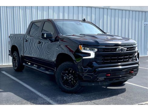Used 2024 Chevrolet Silverado 1500 LT Trail Boss w/ LT Trail Boss Premium Package AWD/4WD image 32