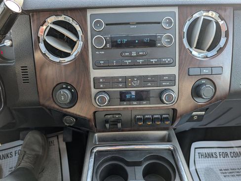 Used 2012 Ford F250 Lariat image 17