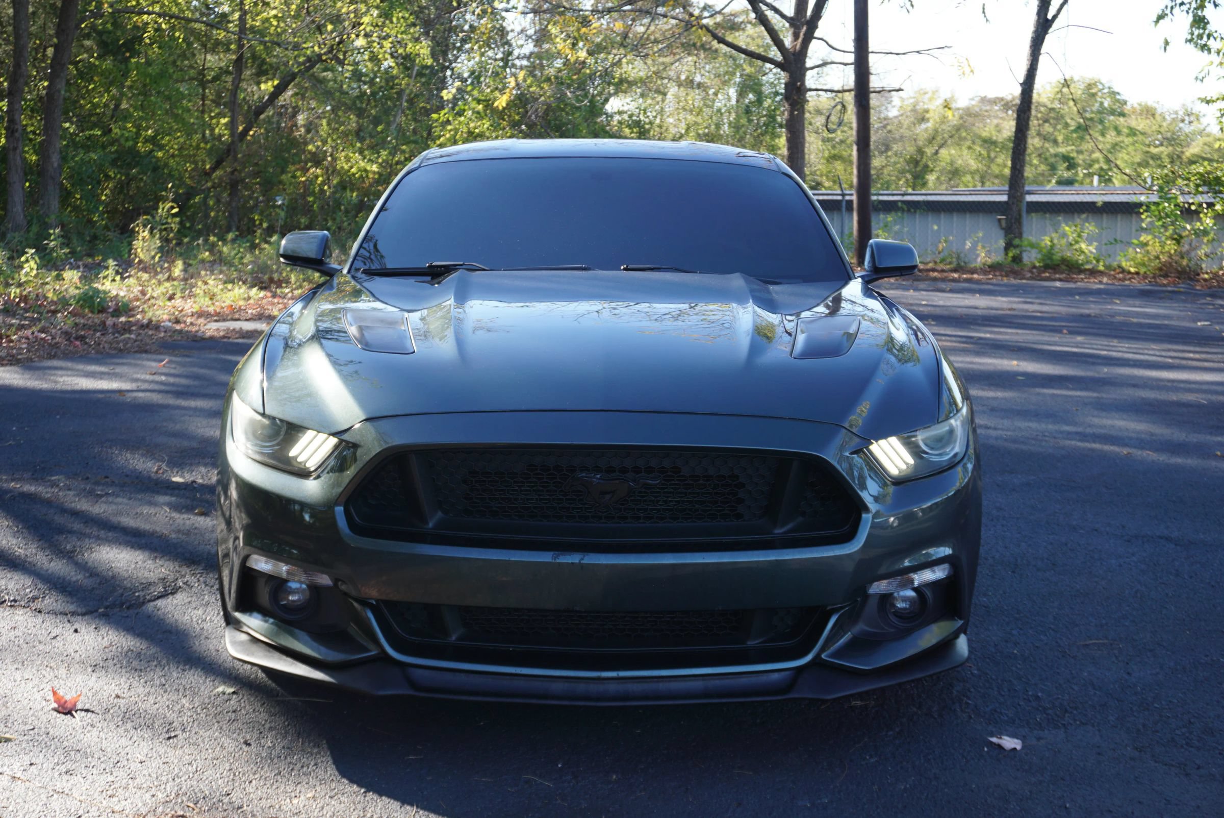 Used 2016 Ford Mustang GT RWD image 2
