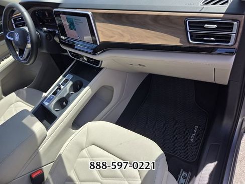 Certified 2026 Volkswagen Atlas SE image 19
