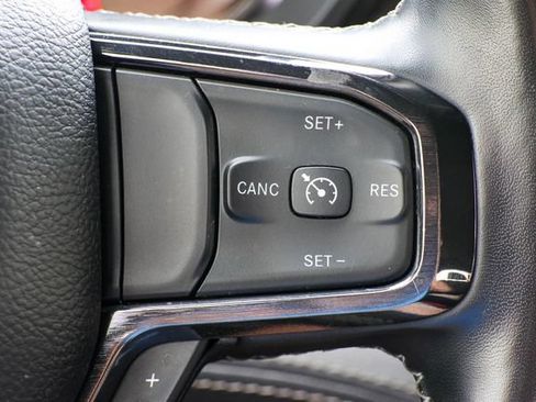 Used 2023 RAM 1500 Limited AWD/4WD image 32
