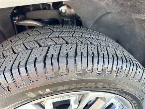 Used 2024 GMC Sierra 1500 Denali Ultimate image 29