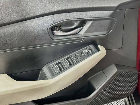 Used 2025 Honda Accord LX image 15