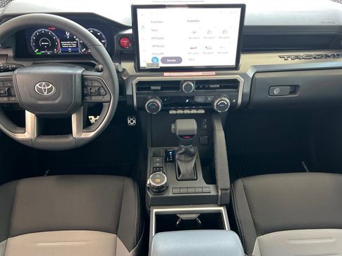 Certified 2025 Toyota Tacoma TRD Sport image 10