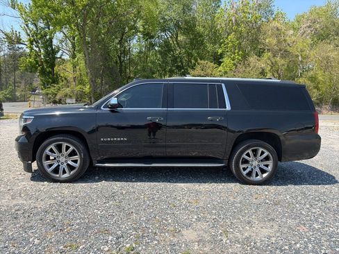 Used 2020 Chevrolet Suburban Premier AWD/4WD image 2