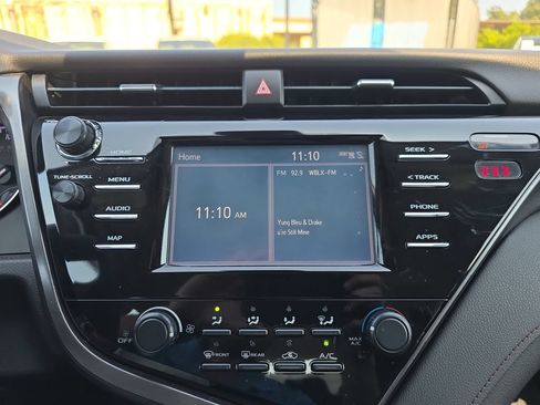 Used 2019 Toyota Camry LE FWD image 23