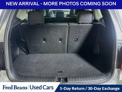 Used 2022 Hyundai Palisade SEL w/ 8P Bench Seat Package AWD/4WD image 33
