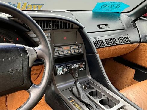 Used 1990 Chevrolet Corvette Coupe RWD image 9