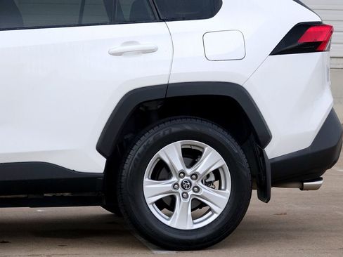 Used 2019 Toyota RAV4 XLE image 22