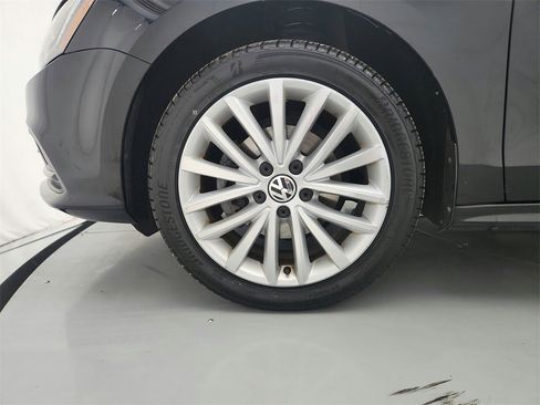 Used 2016 Volkswagen Jetta SEL w/ Lighting Package image 37