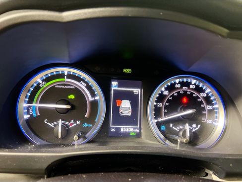 Used 2019 Toyota Highlander XLE image 23