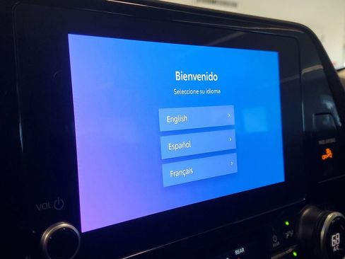 Used 2023 Toyota Highlander XLE image 28