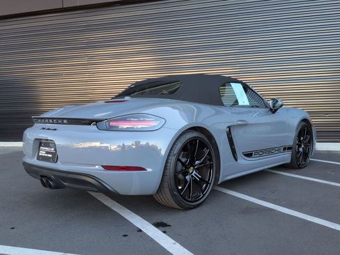 Certified 2025 Porsche 718 Boxster RWD image 7