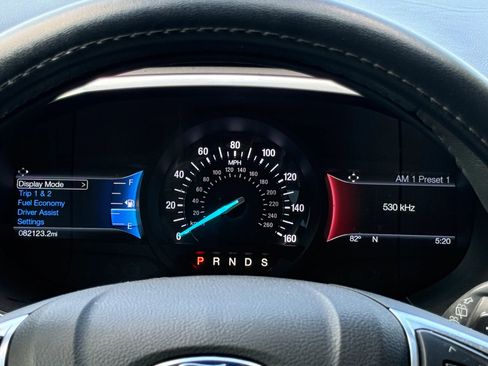 Used 2017 Ford Edge Titanium w/ Technology Package image 11