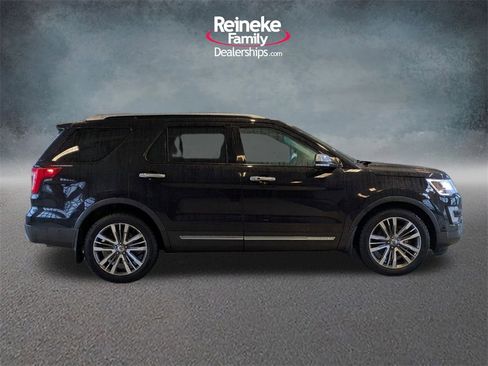 Used 2016 Ford Explorer Platinum image 4