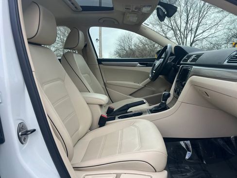 Used 2017 Volkswagen Passat 1.8T SE image 20