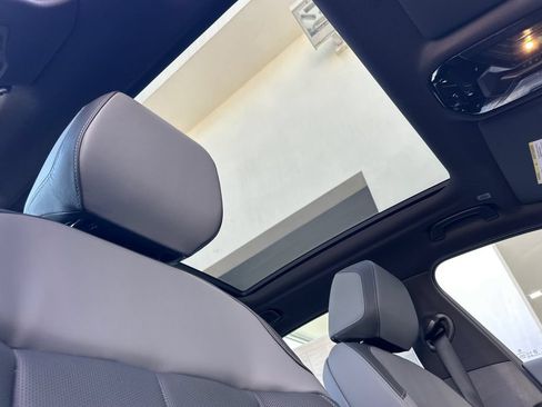 New 2026 BMW 550e xDrive AWD/4WD image 17