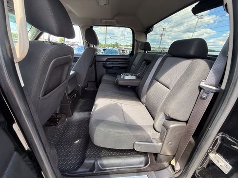 Used 2014 Chevrolet Silverado 2500 LT w/ Z71 Appearance Package AWD/4WD image 18