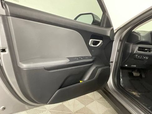 Used 2025 Kia K4 FWD image 11