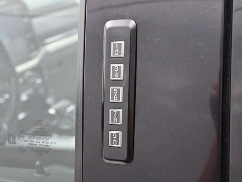 Used 2023 Ford F150 Lariat AWD/4WD image 10